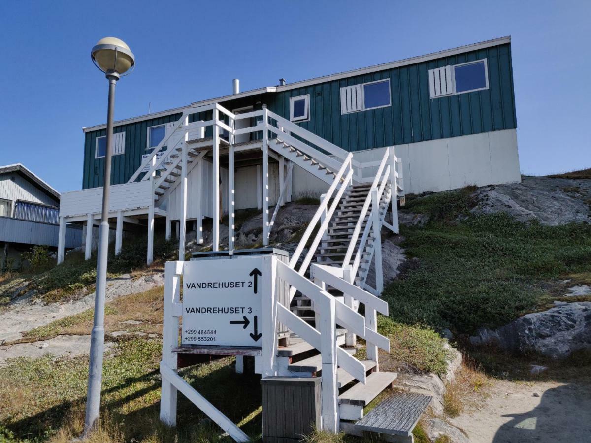 Vandrehuset 2 Og 3 Nuuk Bagian luar foto